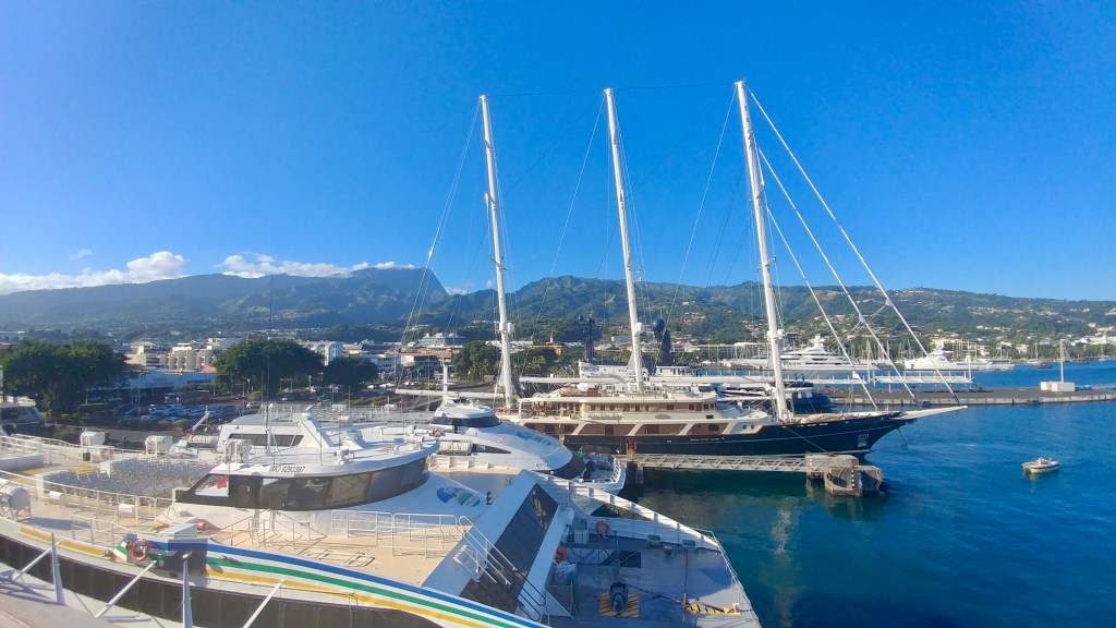 0C9B90E2-3B16-445A-A46D-5C6BF5034F68