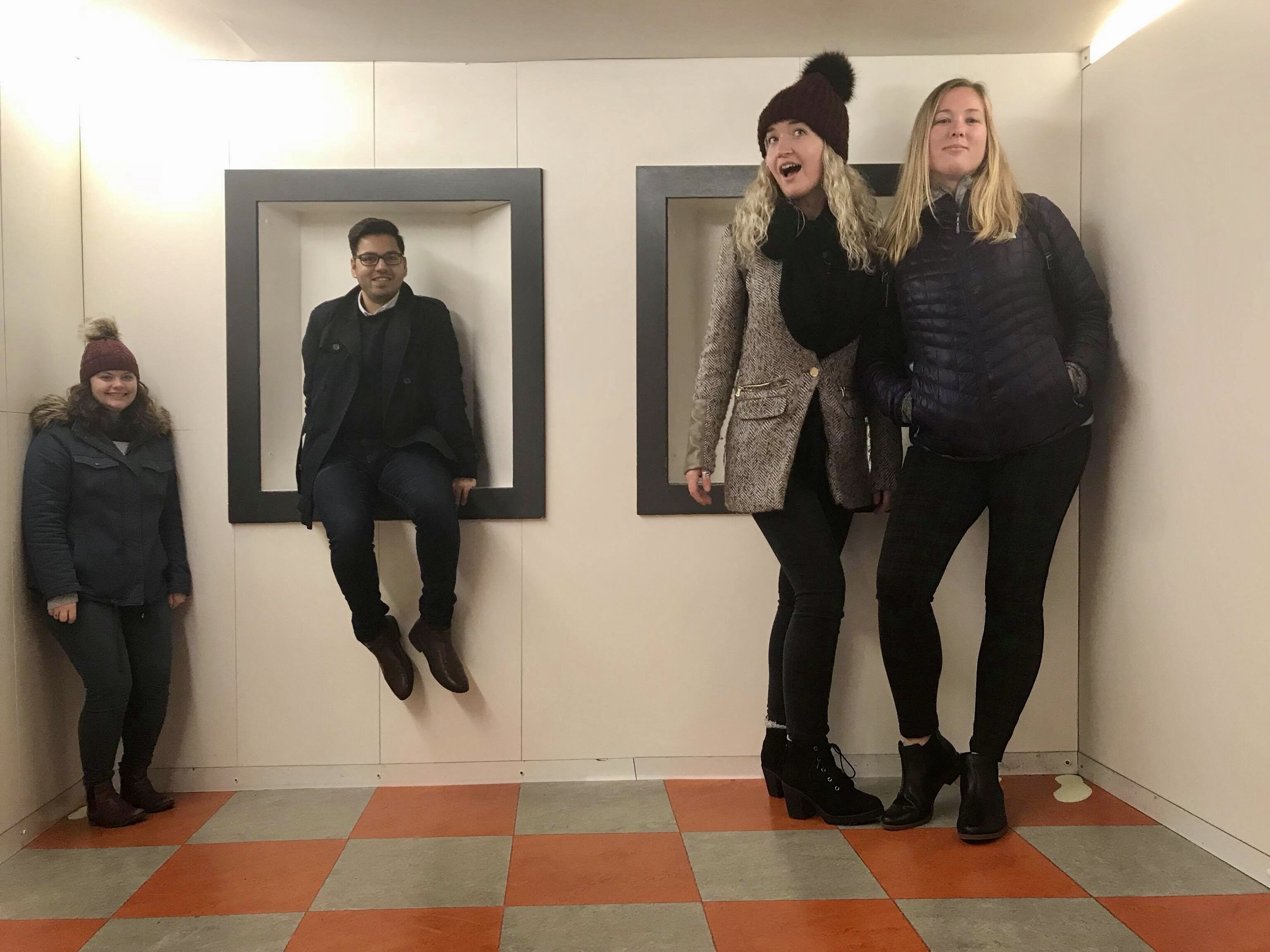 received_1638827082806617