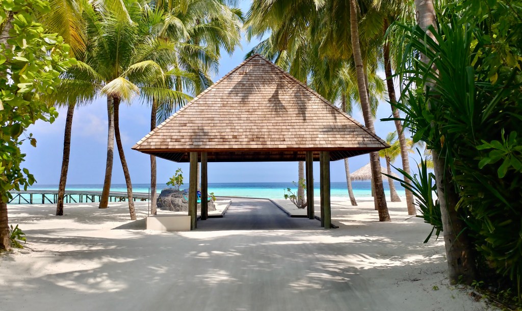 The Magnificent Maldives- Reserving a Room (For&nbsp;Free!)